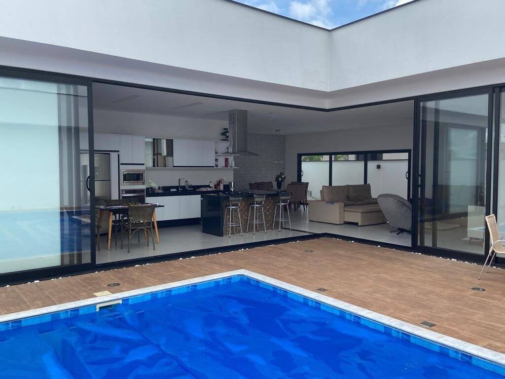 Casa à venda com 4 quartos, 310m² - Foto 12