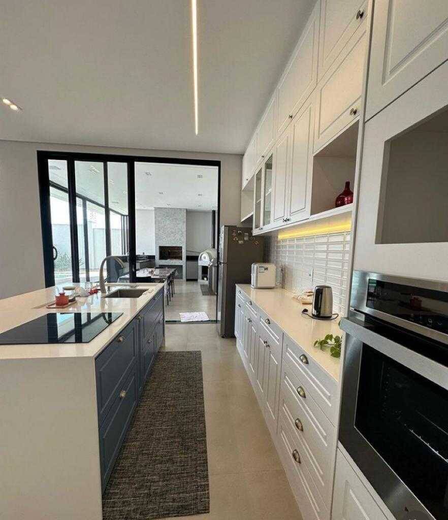 Casa à venda com 3 quartos, 336m² - Foto 11