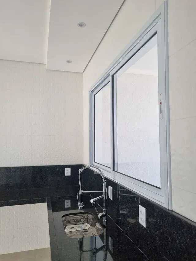 Casa à venda com 3 quartos, 106m² - Foto 4