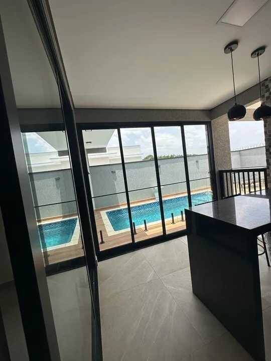 Casa de Condomínio à venda com 3 quartos, 163m² - Foto 2