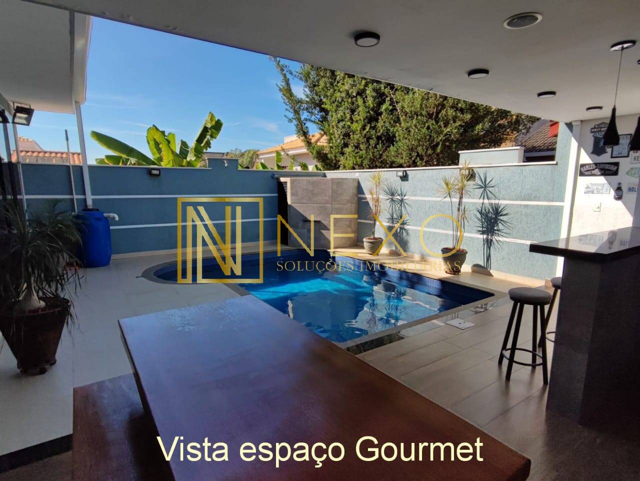 Casa de Condomínio à venda com 3 quartos, 298m² - Foto 1